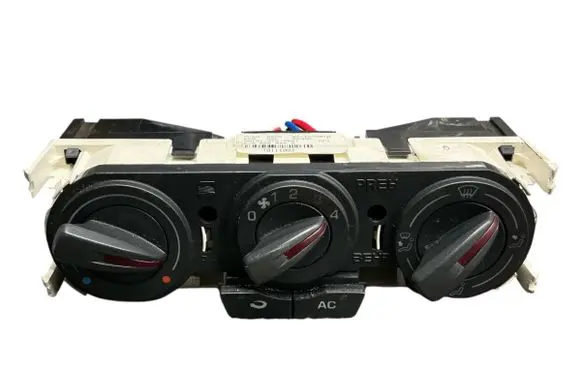 Seat Ibiza IV (6J,6P) Climate control unit 6J0820045A T0111002