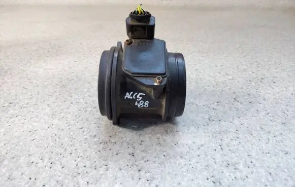 Audi A6 S6 C5 4B Mass air flow meter 06C133471A