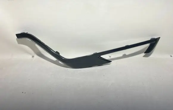 Volvo XC60 Front bumper splitter molding 32227911