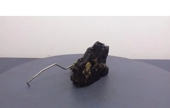 Audi A2 Front door lock 8Z1837015D