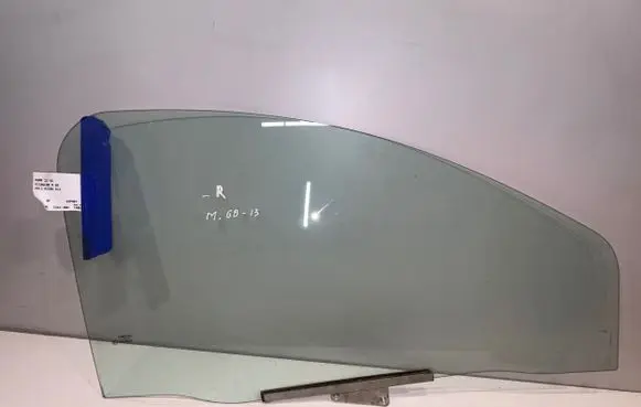 Microcar M.GO Front door window/glass (coupe) 