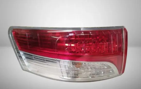 Toyota Avensis T270 Rear/tail lights