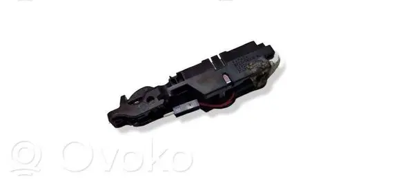 Jaguar XF X250 Glove box lock 8X2306002AD