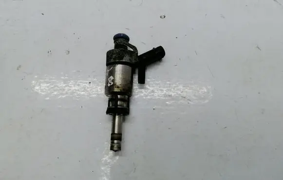 Skoda Octavia Mk3 (5E) Fuel injector 06L906036C
