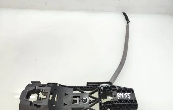 Audi A3 S3 8V Rear door exterior handle/bracket 8V0839885
