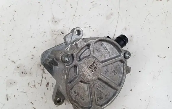 Nissan Qashqai Vacuum pump A2820900005 146508066R