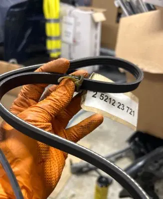 KIA Pro Cee'd II Alternator belt 2521223721