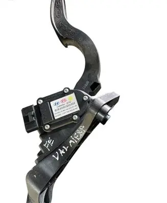 Hyundai Santa Fe Accelerator throttle pedal