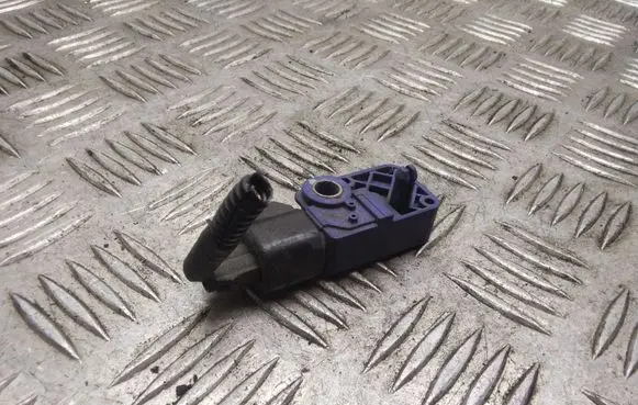 Volvo C30 Airbag deployment crash/impact sensor 31264410