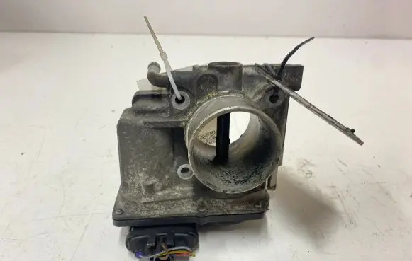Mazda 6 Throttle valve R2AA136B0