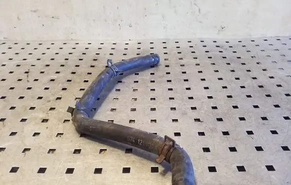 Engine coolant pipe/hose