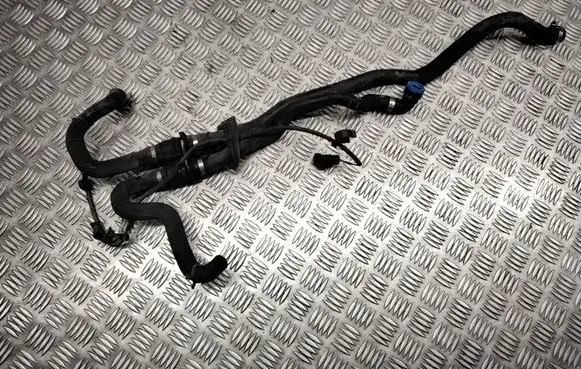 Volvo V70 Engine coolant pipe/hose 31338213