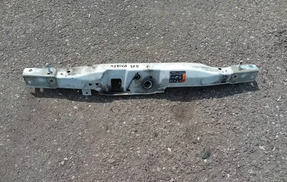 Opel Meriva B Top upper radiator support slam panel 13266113 KA930340001