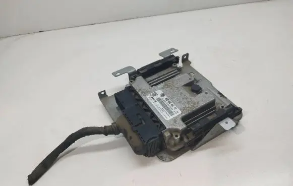 Volkswagen Caddy Engine control unit/module 03G906021AE 0281014073