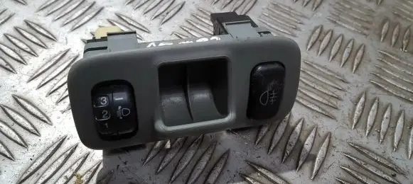 Toyota Yaris Headlight level height control switch 777197