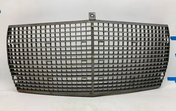 Mercedes-Benz COMPAKT W115 Front grill 1158882285 A1158882285