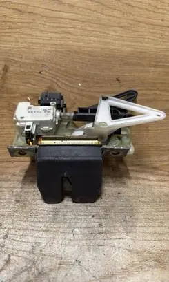 Volvo XC70 Tailgate/trunk/boot lock/catch/latch 999065180