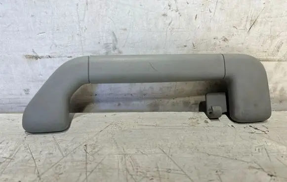 Volkswagen Touareg I Front interior roof grab handle 7L0857608A