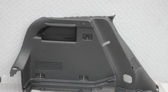 Trunk/boot side trim panel