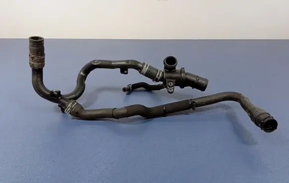 Mercedes-Benz B W245 Engine coolant pipe/hose 1698301296