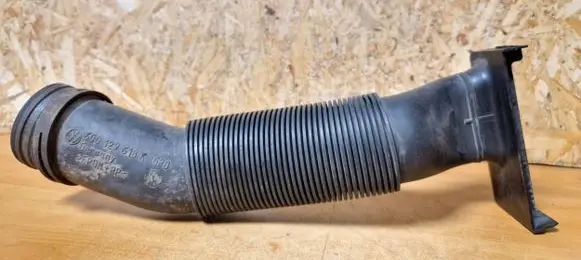 Skoda Fabia Mk2 (5J) Air intake hose/pipe 6q0129618k