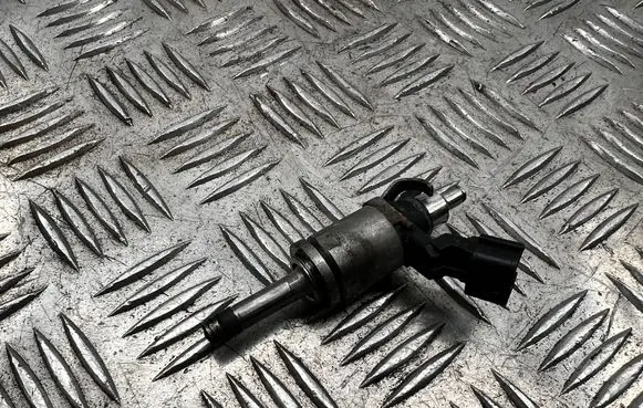 Nissan Qashqai Fuel injector AN0170 01575