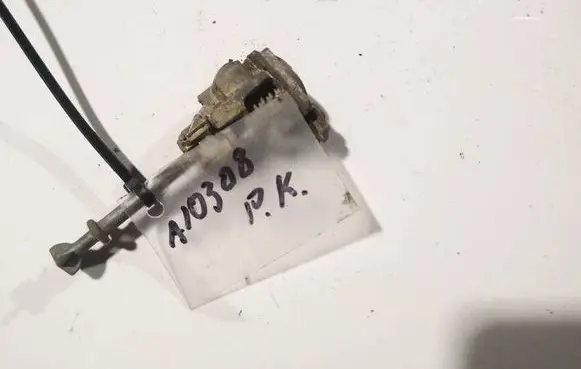 Toyota Corolla Verso AR10 Front door lock (next to the handle) 