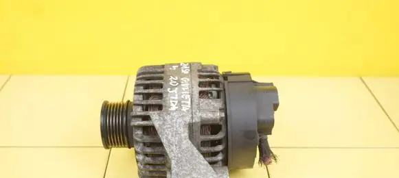 Alfa Romeo Giulietta Generator/alternator MS1012101640 21SP4 51884886