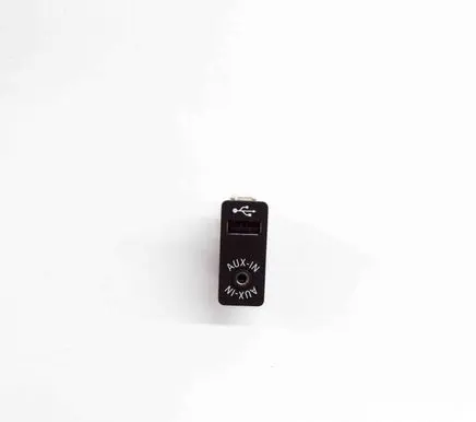 BMW X5 E70 AUX in-socket connector 9237653