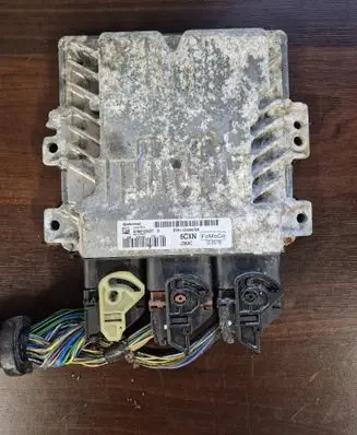 Ford C-MAX I Engine control unit/module BV6112A650SN S180133037G J38AC