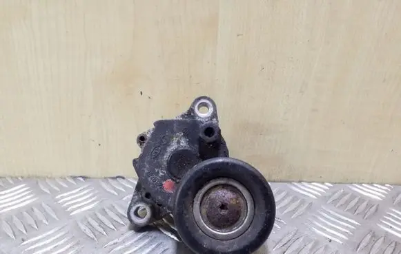 KIA Sportage Generator/alternator belt tensioner