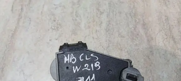 Mercedes-Benz CLS C219 Steering wheel lock