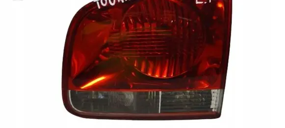 Volkswagen Touareg I Tailgate rear/tail lights