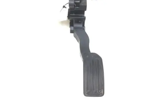 Nissan Juke I F15 Accelerator throttle pedal 180021HM0B