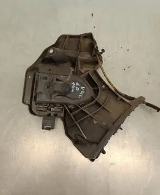 Volvo V40 Rear bumper mounting bracket 31395104
