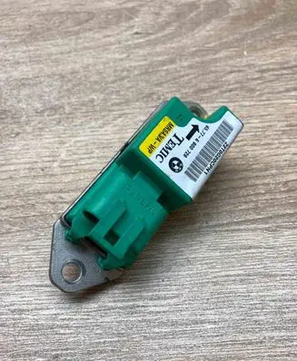 BMW 5 E39 Airbag deployment crash/impact sensor 6900728 3507981838