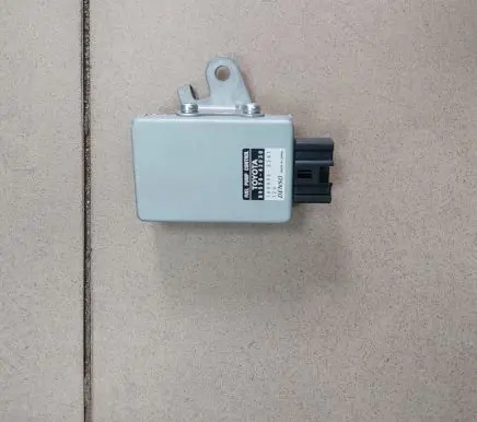 Toyota RAV 4 (XA40) Fuel injection pump control unit/module 8957042030 1049935241