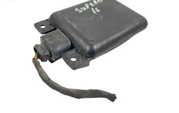 Skoda Superb B8 (3V) Blind spot module 5Q0907685B 6PZ01171922