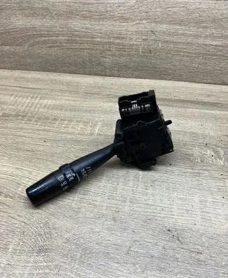 Toyota Avensis T220 Wiper control stalk 173654