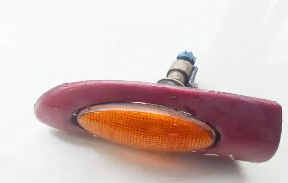 Opel Vectra B Front fender indicator light 90505714