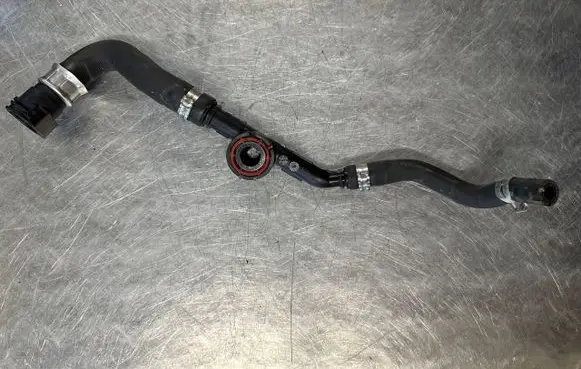 Peugeot 5008 II Engine coolant pipe/hose Z12002108