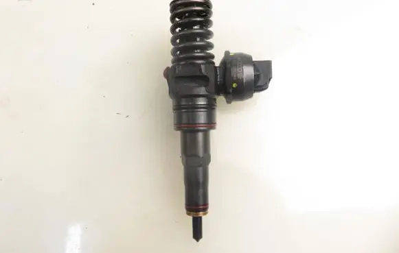 Fuel injector