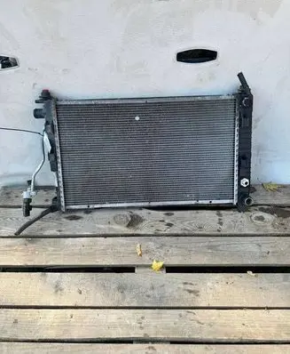 Mercedes-Benz A W168 Coolant radiator A1685001602