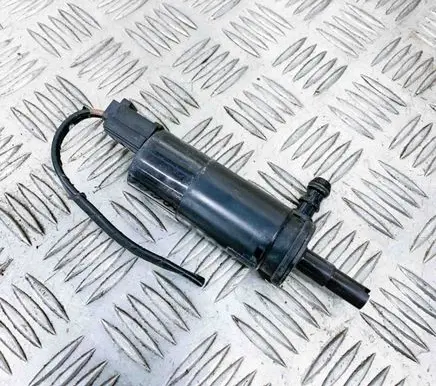 BMW M3 e92 Windscreen/windshield washer pump 57786310 6973097