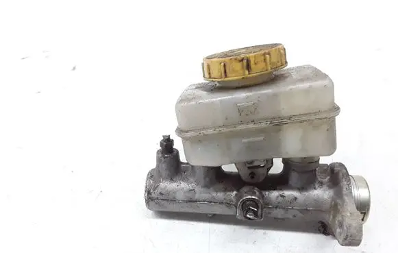 Subaru Legacy Master brake cylinder