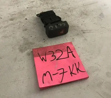 Renault Clio II Hazard light switch 