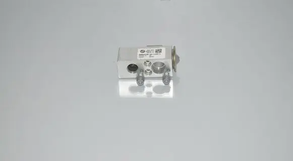 BMW 2 F46 Air conditioning (A/C) expansion valve 6845415 64116845415 9287284