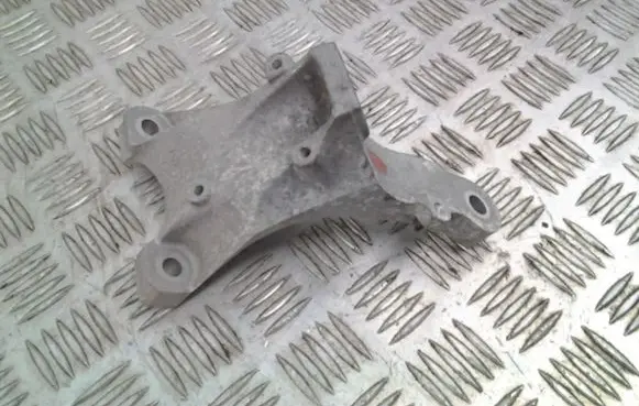 Audi RS4 Engine mounting bracket 8E0199307AD