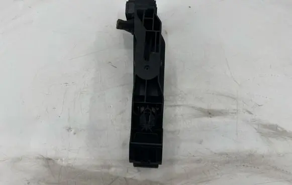Mercedes-Benz E W211 Accelerator throttle pedal A2113010001