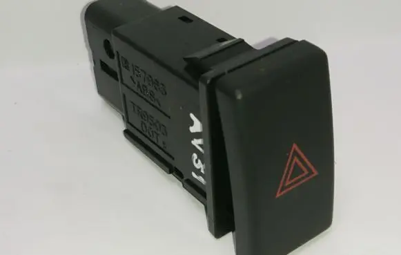 Toyota Avensis T250 Hazard light switch 8433205050 157963